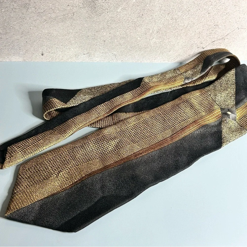 Roffe Black and Gold Patterned 56” Silk Tie